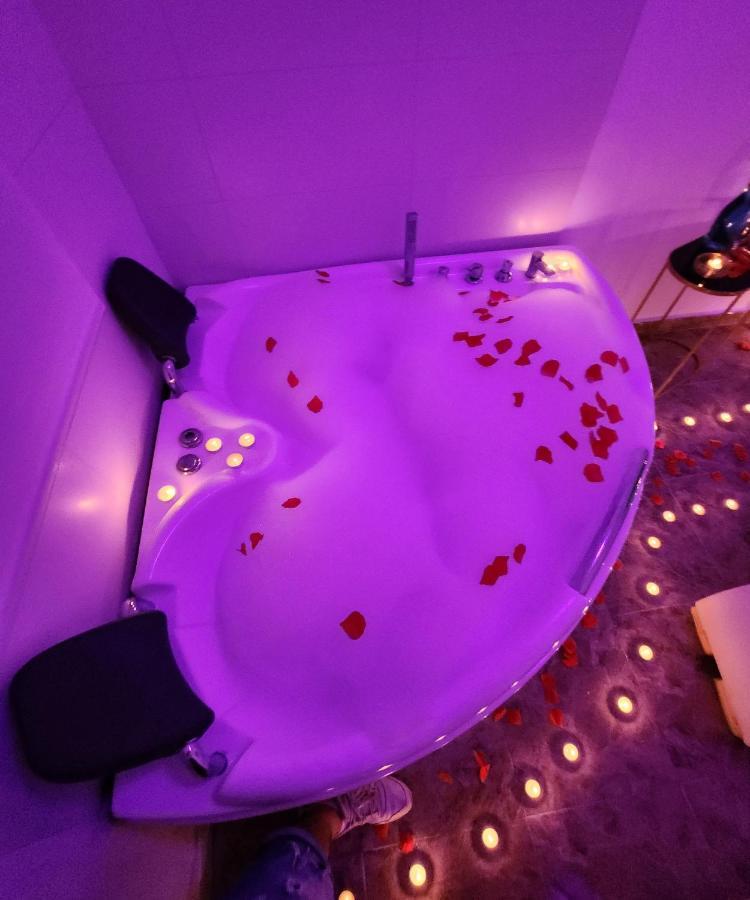 شقة Apartamento Love Jacuzzi كارتاخينه المظهر الخارجي الصورة