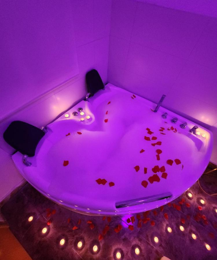 شقة Apartamento Love Jacuzzi كارتاخينه المظهر الخارجي الصورة