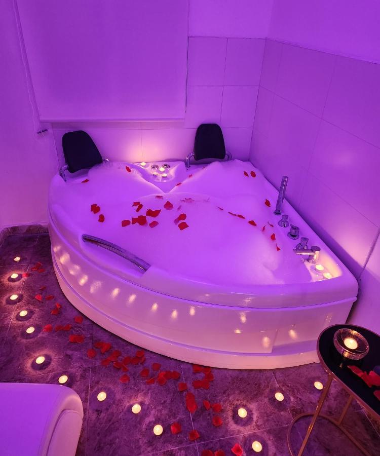 شقة Apartamento Love Jacuzzi كارتاخينه المظهر الخارجي الصورة